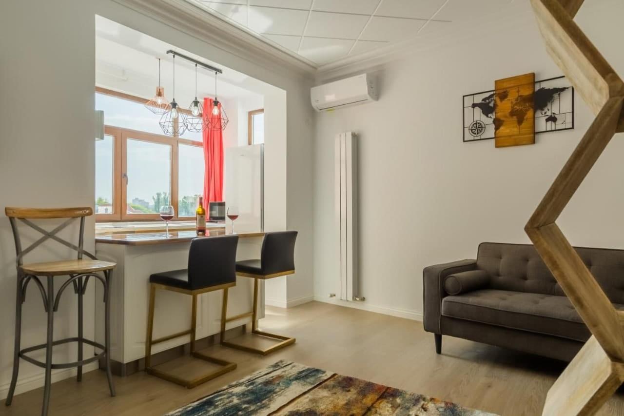 Inova Central Apartment Bukares Bagian luar foto