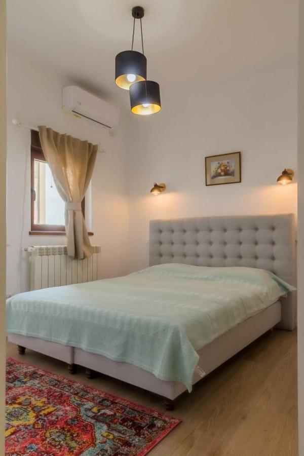 Inova Central Apartment Bukares Bagian luar foto