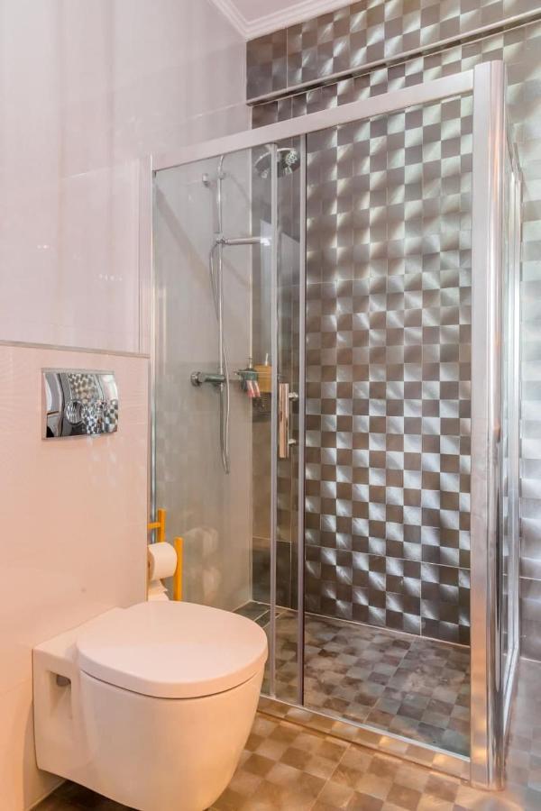 Inova Central Apartment Bukares Bagian luar foto